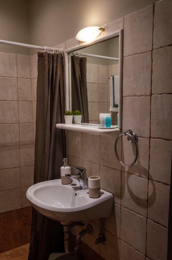 Maltezos Rooms Méthana Kültér fotó